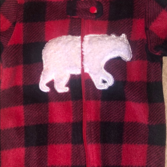 0-3m 100% polyester footie LIKE NEW - Picture 2 of 4